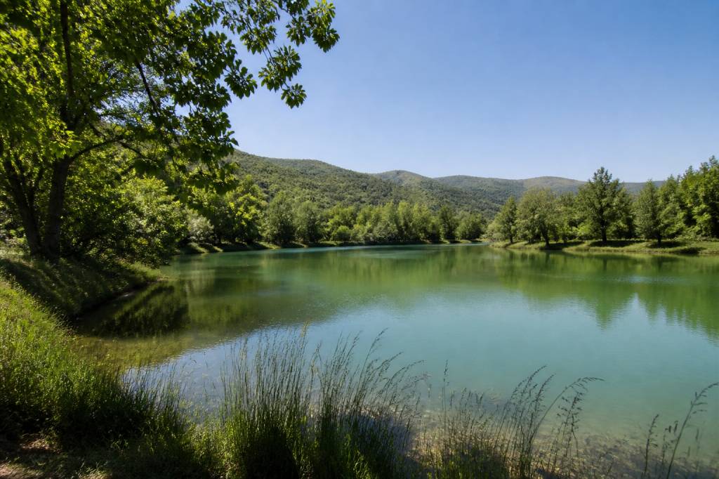 Laghetti in Umbria: itinerari tra natura, borghi e paesaggi da scoprire